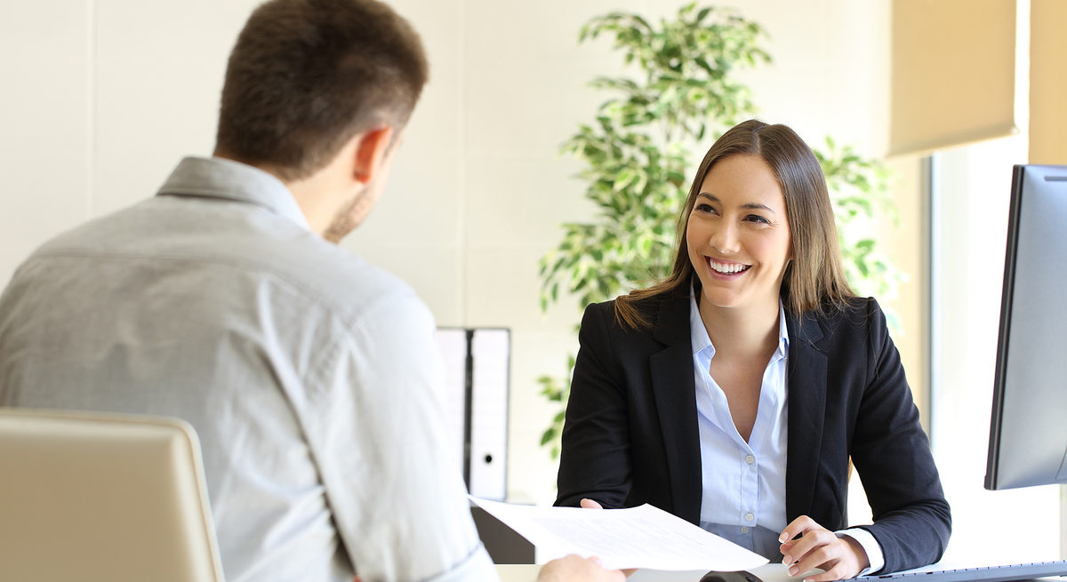 Guy giving a curriculum vitae to his interviewer in a job interview Schlagwort(e): Service, White Collar Worker, Businessman, Women, Men, Employment Issues, Privacy, Resume, Report, Insurance Agent, Therapy, Smiling, Asking, Talking, Listening, Trading, Giving, Customer, Meeting, Skill, Leadership, Discussion, Communication, Assistance, Advice, Business, Positive Emotion, Sales Occupation, Manager, Business Person, Occupation, People, Office, Document, Data, Interview, Attending, employ, hire, Appointment